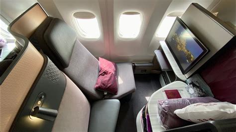 qr935|Qatar Airways Boeing 777 QSuite .